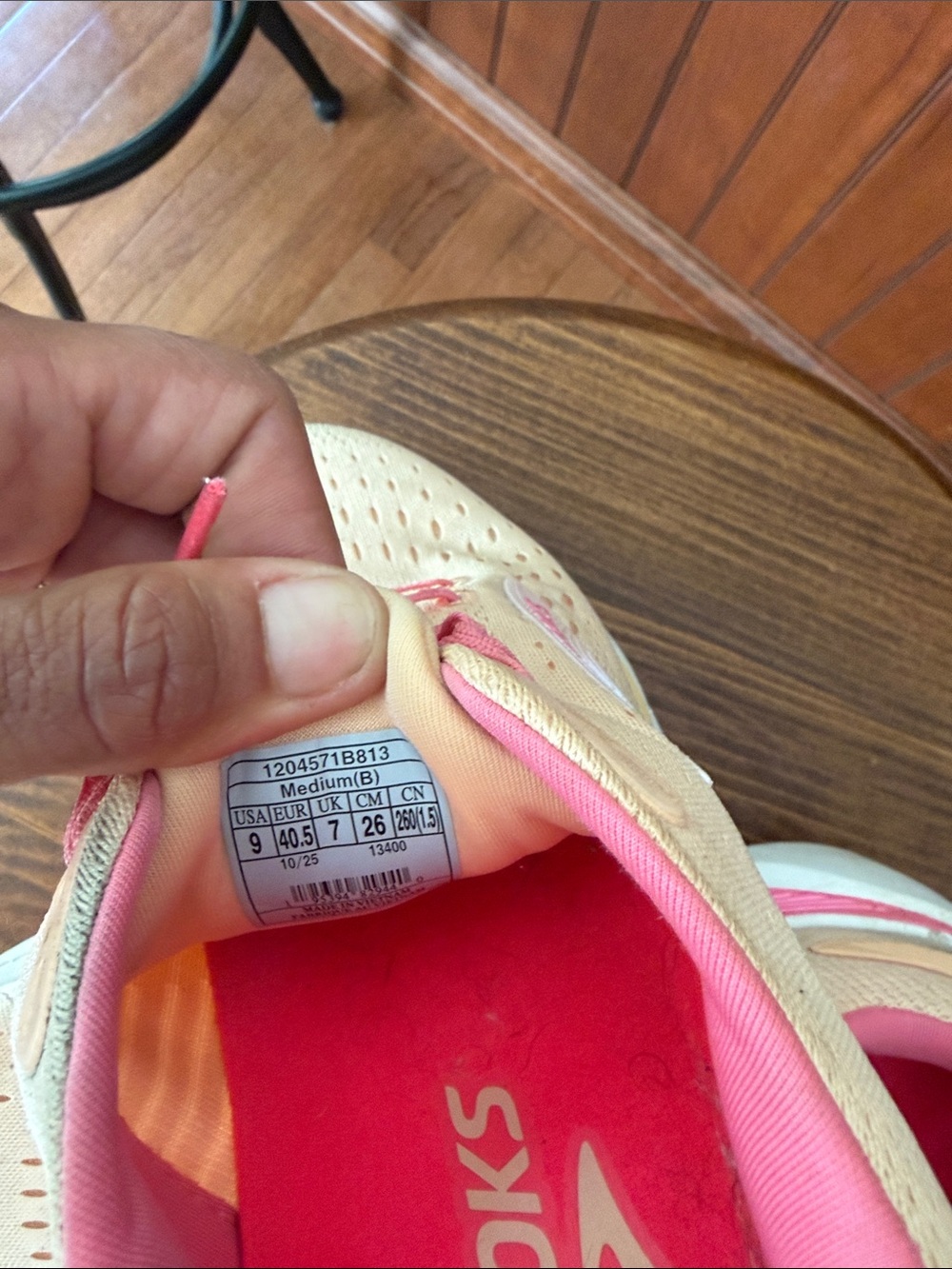 Brooks 🏃‍♀️ Ghost Max 3 size 9 in coral great condition *ran 40 easy miles in* - Picture 6 of 10